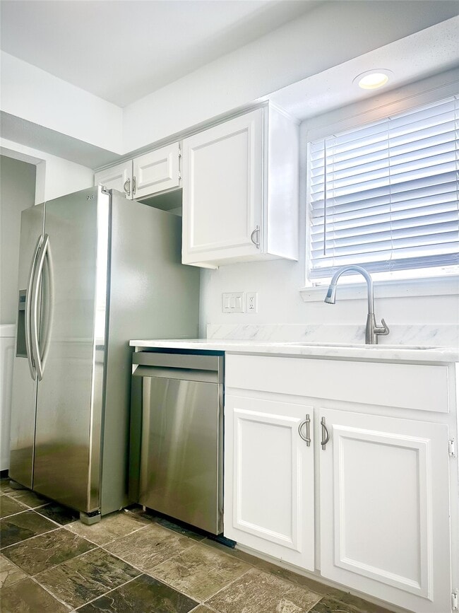 Photo - 14771 Perthshire Rd