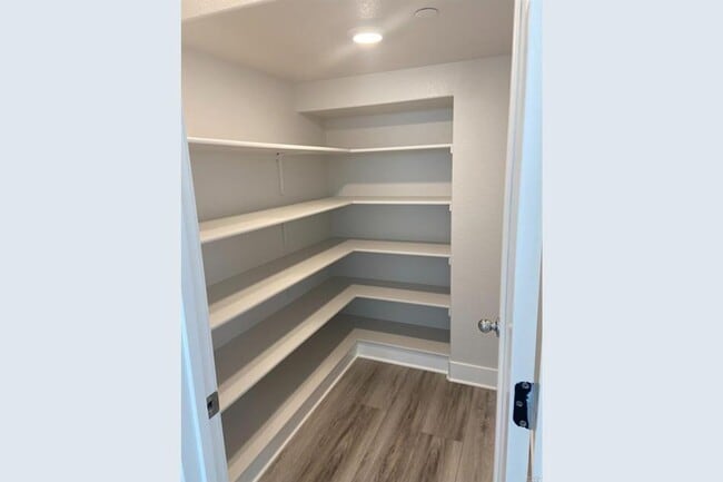 Photo - 7001 Bergenia Ct