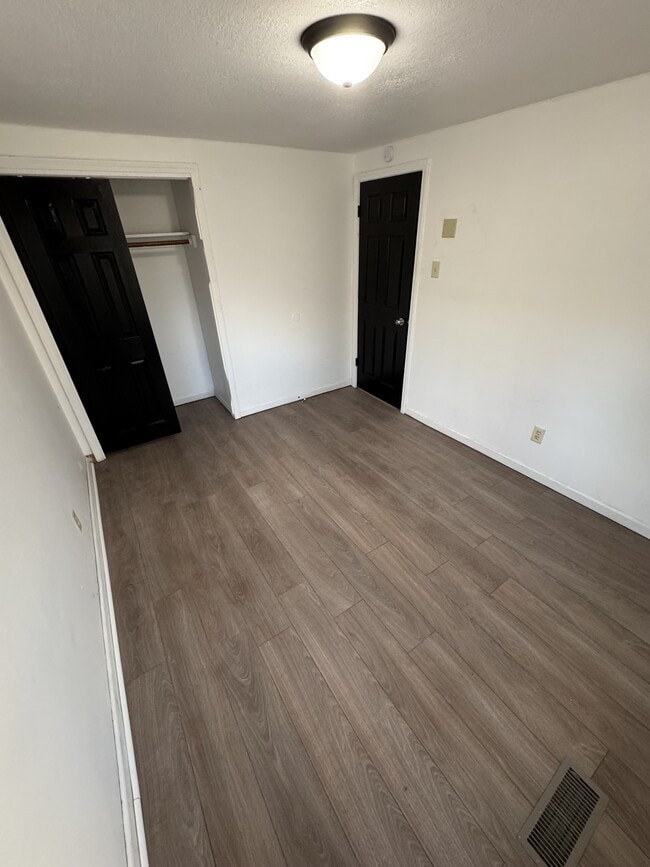 Photo - 2524 Cle Elum Dr