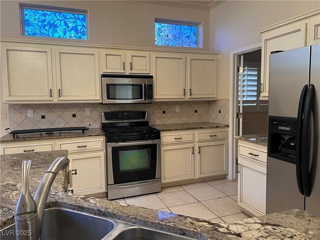 Building Photo - 10041 Woodhouse Dr