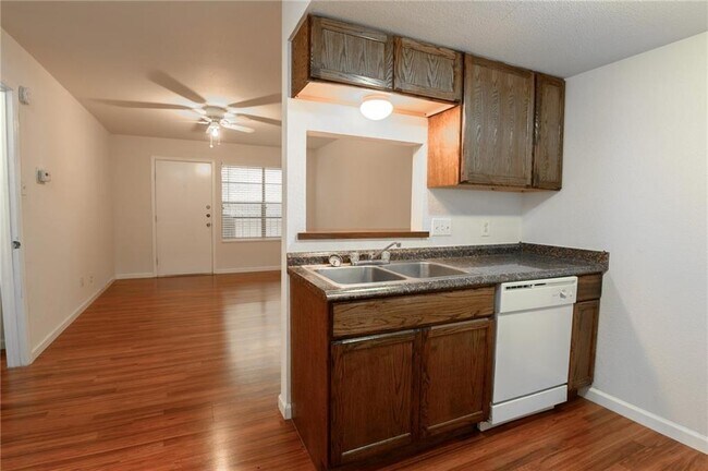 Photo - 710 E Dean Keeton St Unit 207
