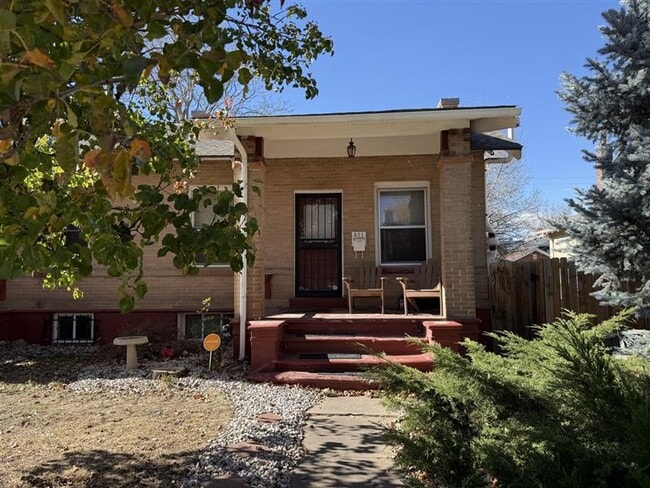 Building Photo - 371 S Franklin St