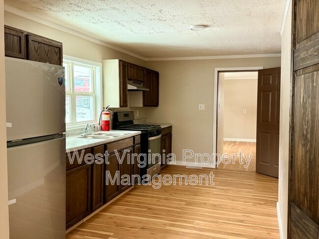 Photo - 172 Sullivan Rd