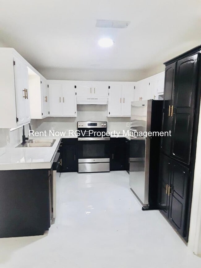 Photo - 818 Diana Dr