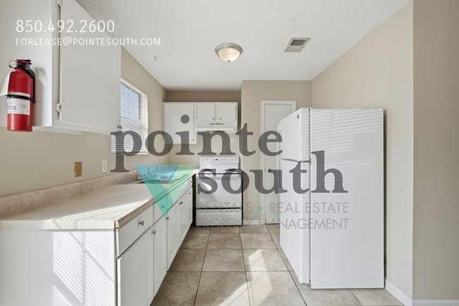 Photo - 6413 Schoel Ln