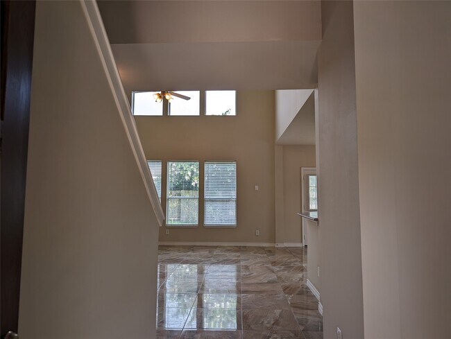 Photo - 6207 Barkermist Ln