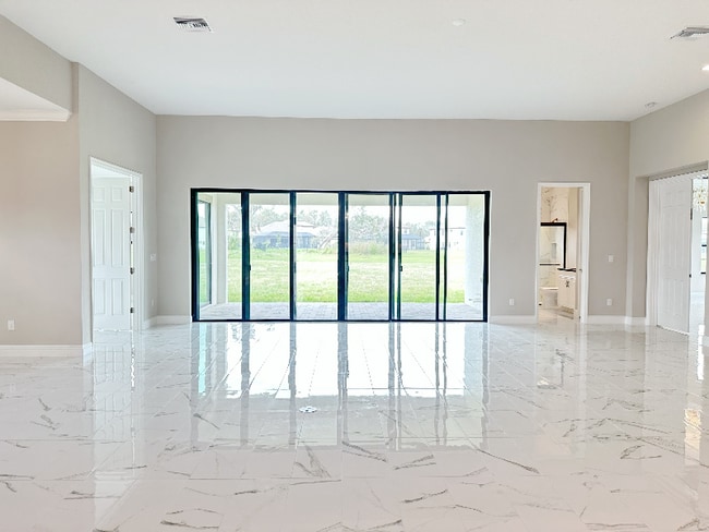 Photo - 10530 Meadowrun Dr