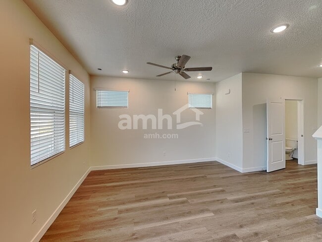 Photo - 4702 W Ore Strm Rd