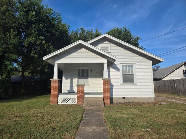 Photo - 117 N Spring St