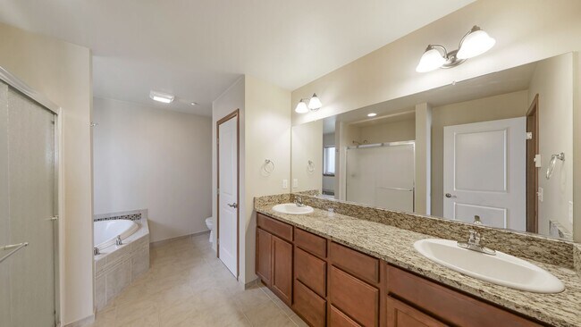 3614 Portage Ln Unit 200