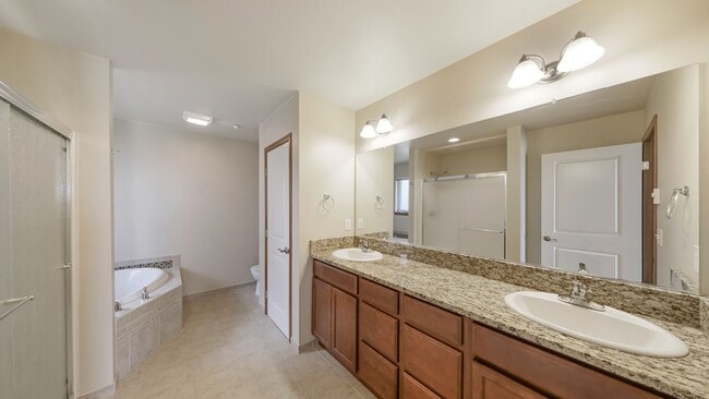Photo - 3 Bed 3 Bath - Views - NAS Whidbey - Island Hospital Unit 200
