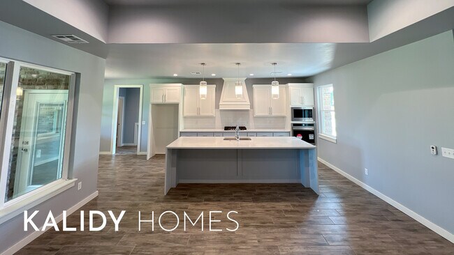 Photo - 1660 Salma Rd