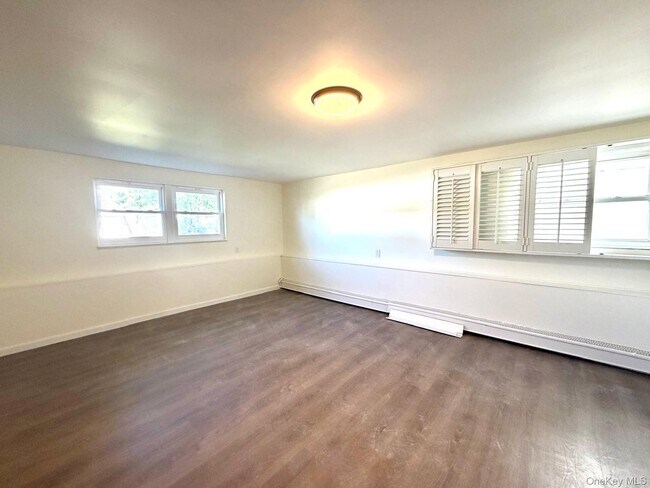 17 Marina Rd