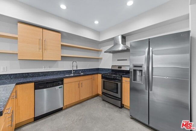 Photo - 5232 Satsuma Ave