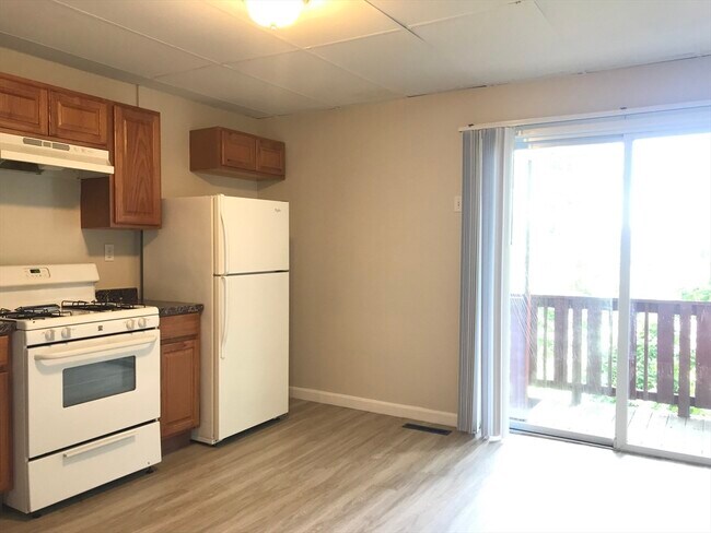Photo - 73 Campbell Ave Unit 2