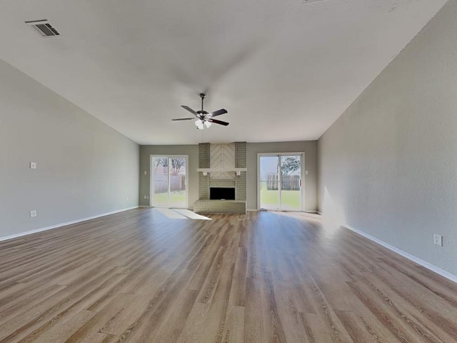 Photo - 201 Kalmia Dr