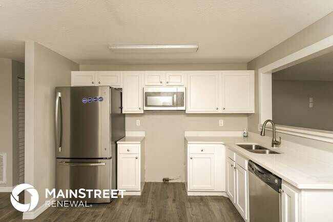 Photo - 8107 Blue Finch Way