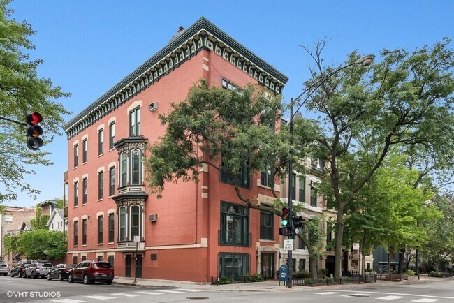 Building Photo - 1400 N La Salle Dr Unit 1S Rental