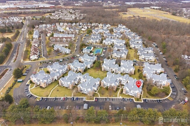 Photo - 405 Plymouth Rd