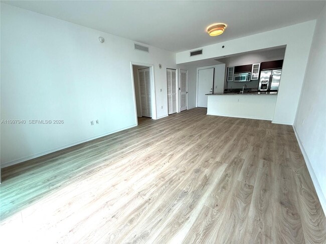 Photo - 951 Brickell Ave Unidad 1103