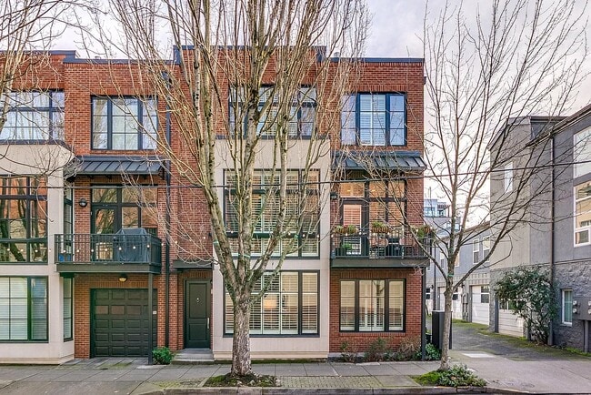 Building Photo - 752 NW 12th Ave