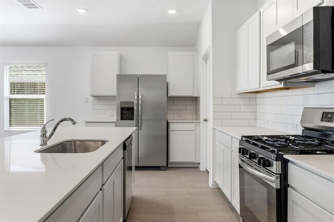 Photo - 1448 Boggy Crk Rnch Rd