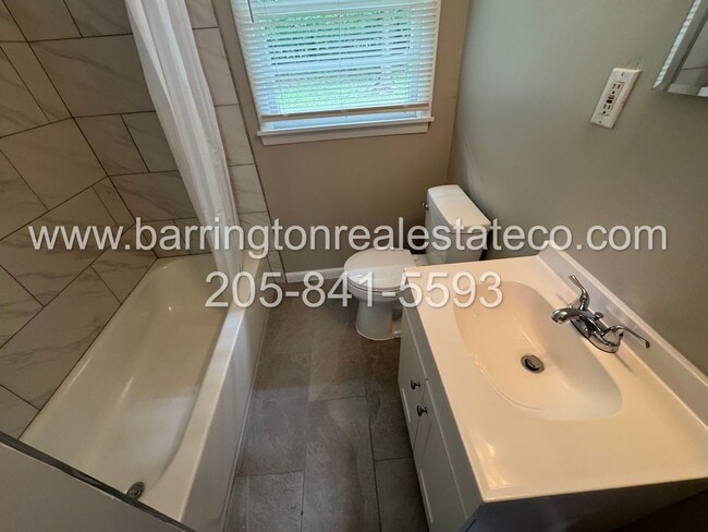 Photo - 1720 2nd St NE