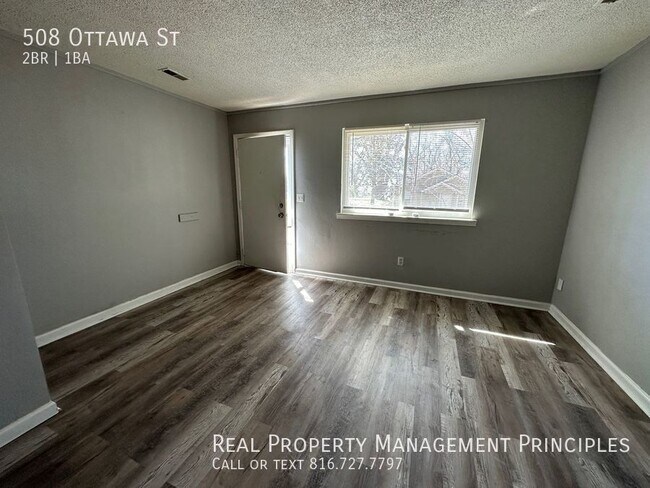 Photo - 508 Ottawa St