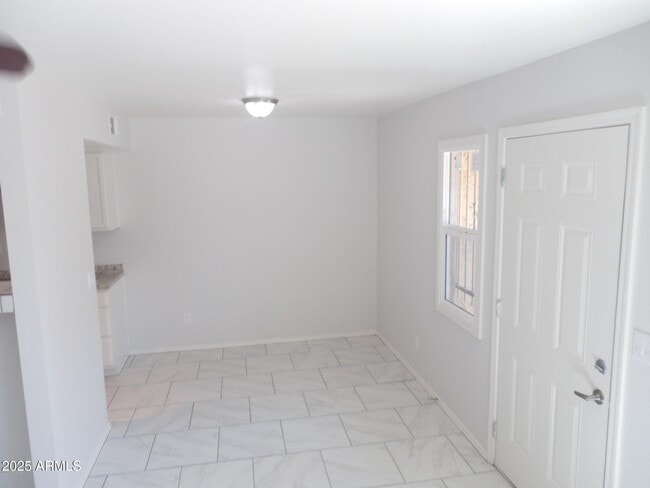 Photo - 4712 E Broadway Rd