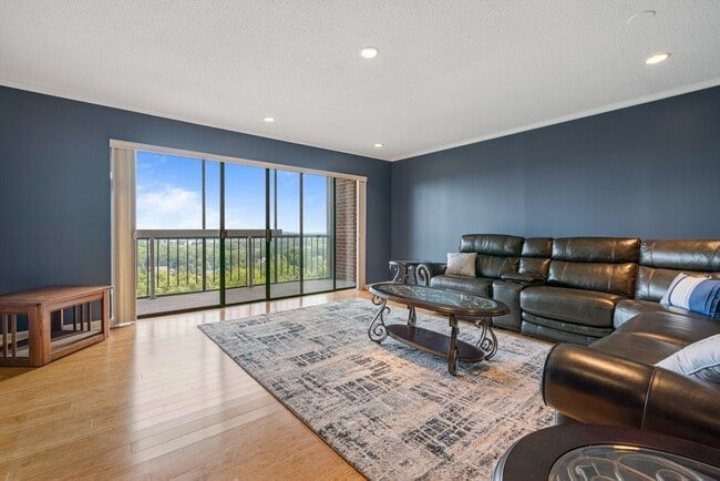 Building Photo - 3 Summit Dr Unit 68 Rental