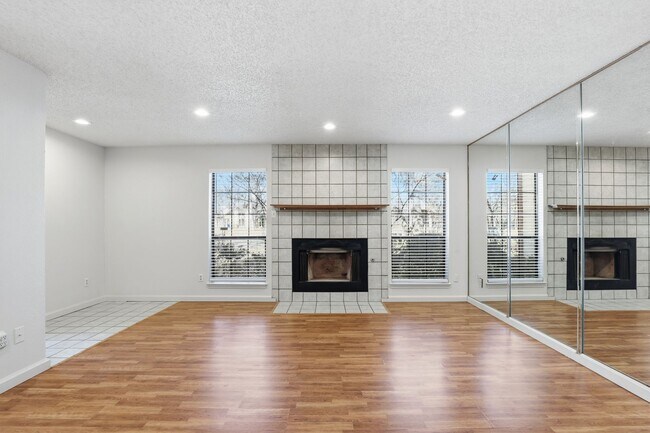 Photo - Grand in Grapevine