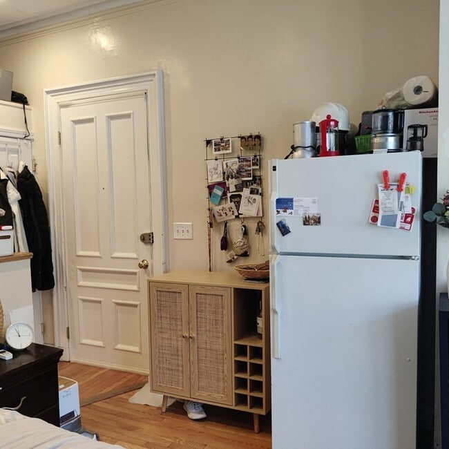 Photo - 247 W Newton St Unit 4