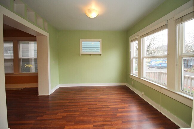 Photo - 3824 N Kerby Ave