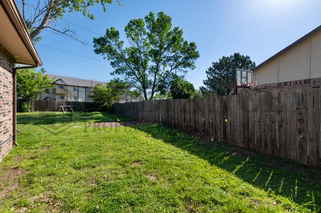 Photo - 6906 W O'Neil St