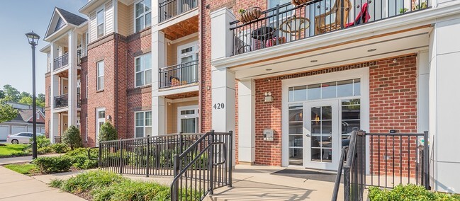 Building Photo - MAA Cobblestone Square Rental