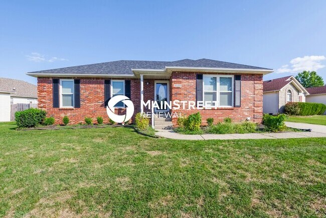 3 Bedroom Pet-Friendly Home in Louisville, KY with Main Street Renewal - 3 Bedroom Pet-Friendly Home in Louisville, KY with Main Street Renewal