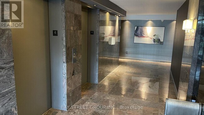 Photo - 7905 Bayview Ave Unit 423