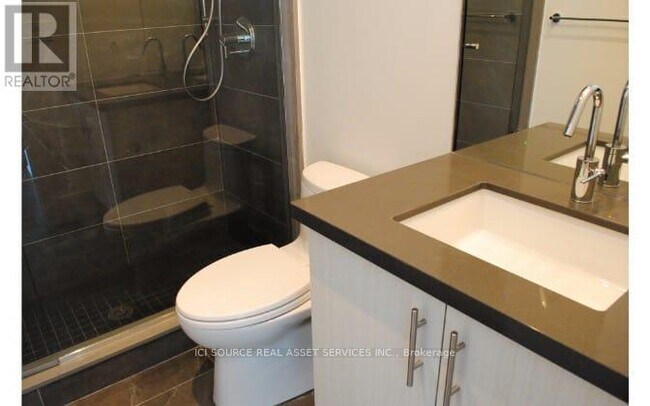 Photo - 39 Queens Quay E Unité 1028