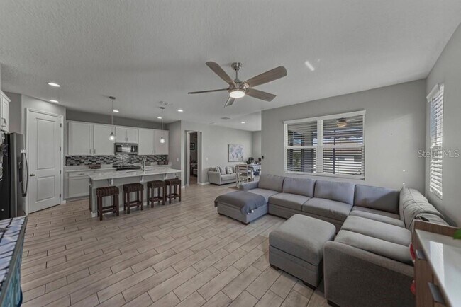 Photo - 295 Lake Smart Cir