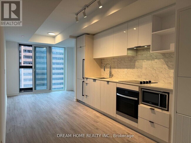 Photo - 252 Church St Unit 717