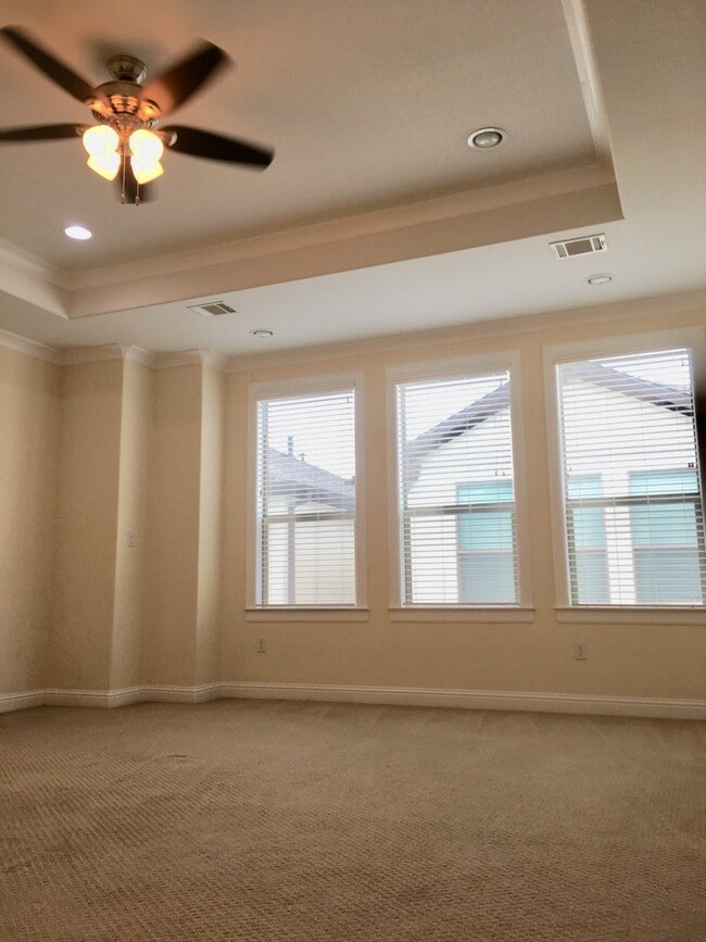 Building Photo - 5433 Kiam St