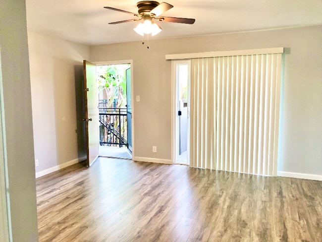 Photo - 4735 W Broadway Unidad Studio