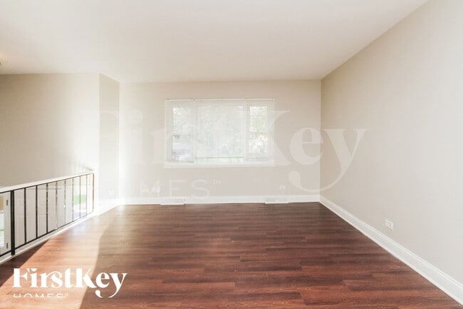 Photo - 0N084 Elmwood St