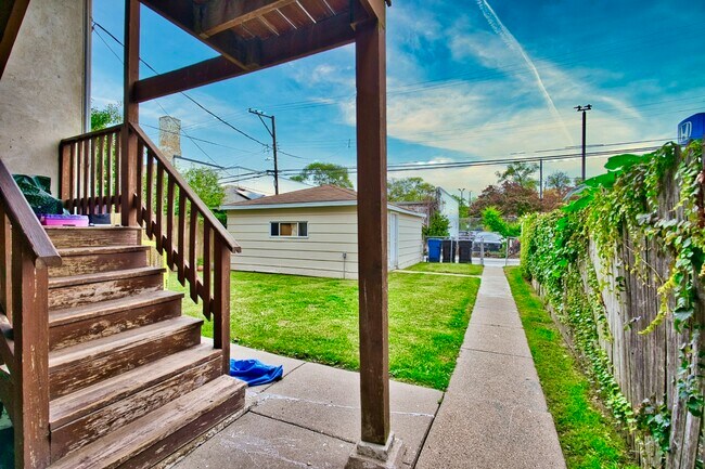 Photo - 6609 N Artesian Ave