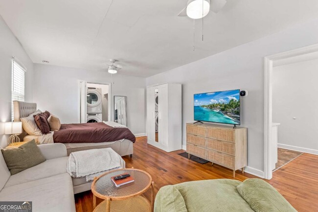 Photo - 1780 John Calvin Ave