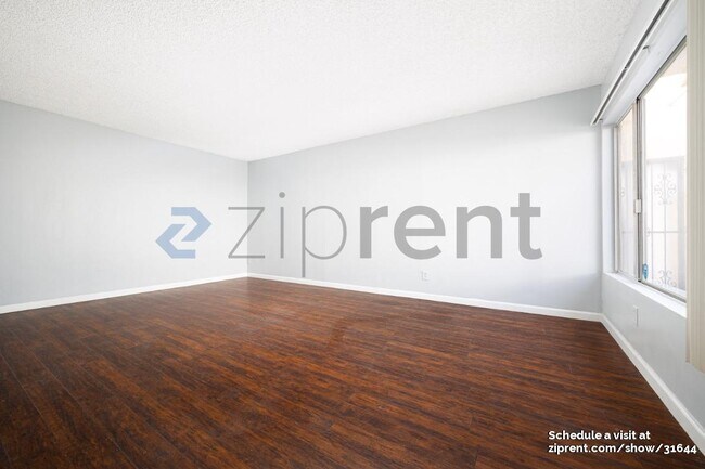 Photo - 15 Connoley Cir