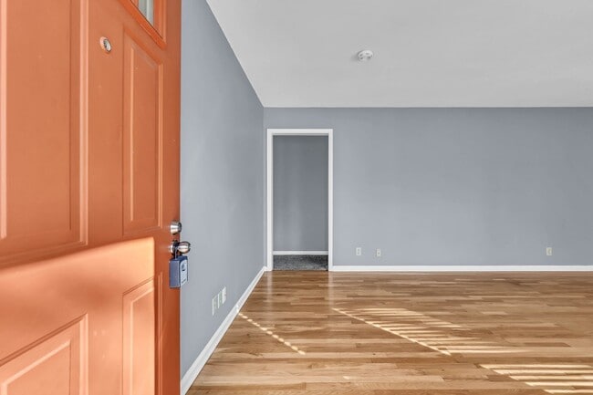 Photo - 171 W Regent Dr