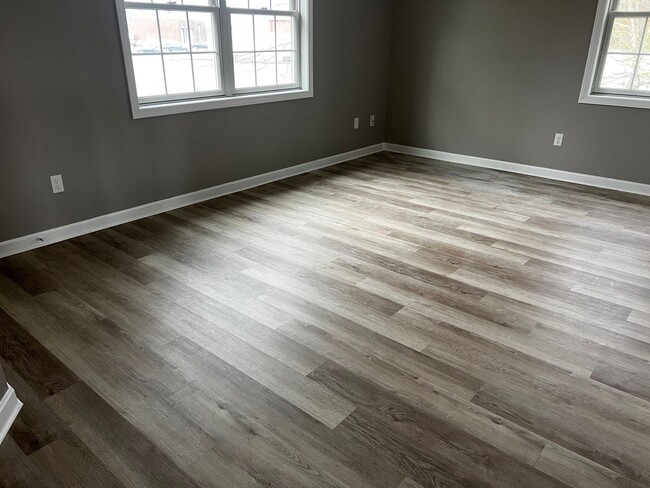 Photo - 13-15 Westwood Drive Unit 15