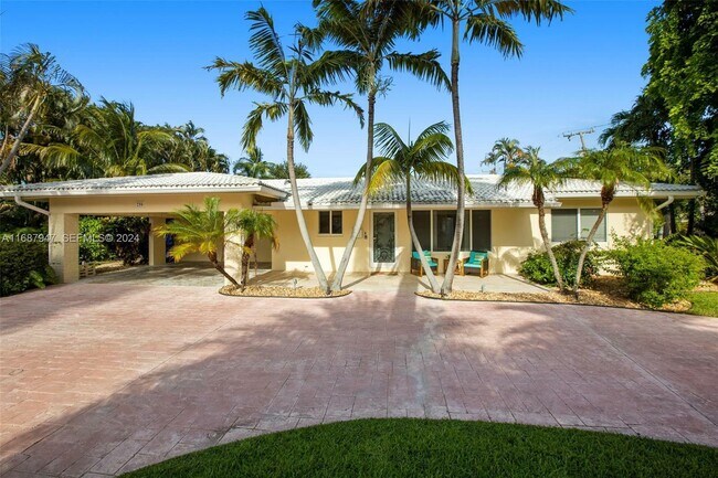 Photo - 290 Tropic Dr