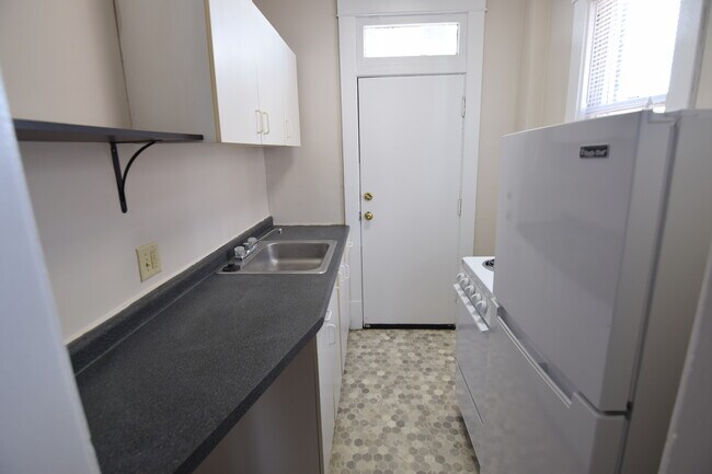 Photo - 1354 N 4th St